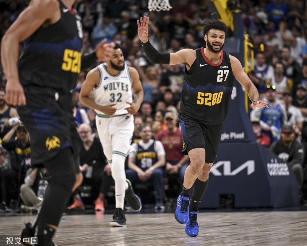 待这位年轻 待这位年轻